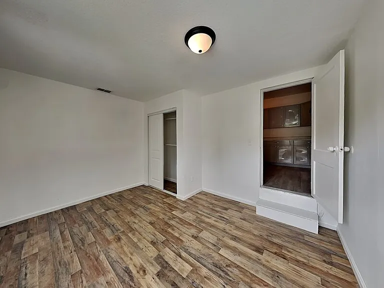 7345 Linda Dr — Photo 10