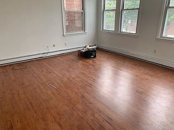 3rd image of 146 Chestnut St #2