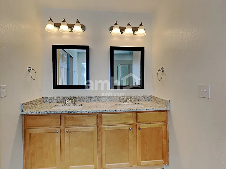 485 Winebrook Way — Photo 13