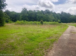 9606 Bentley Rd N, Creola, AL 36525
