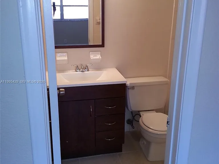 2604 NW 52nd Ave #C15 — Photo 7