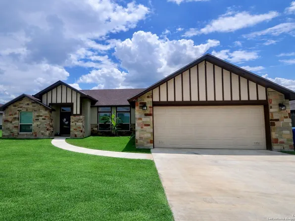 1729 Vista View, Pleasanton, TX 78064