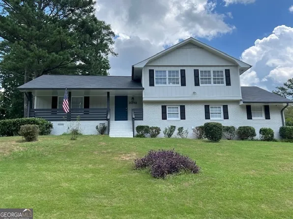 3242 Wintercreeper Dr, Lithonia, GA 30038