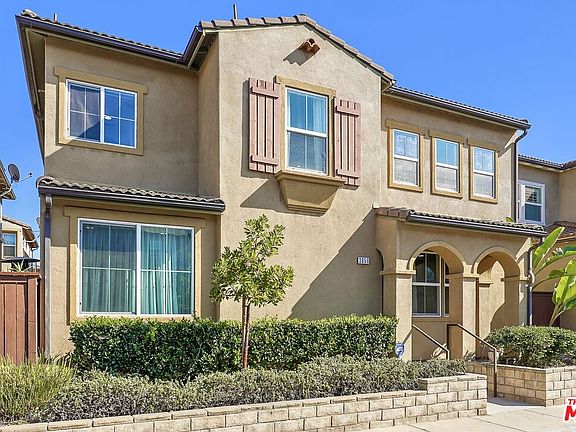 4th image of 3656 W Luther Ln