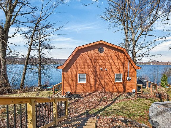 3rd image of 4699 Crane Park Rd