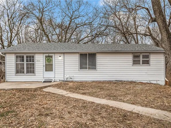 8944 NE Sammy Ln, Kansas City, MO 64155