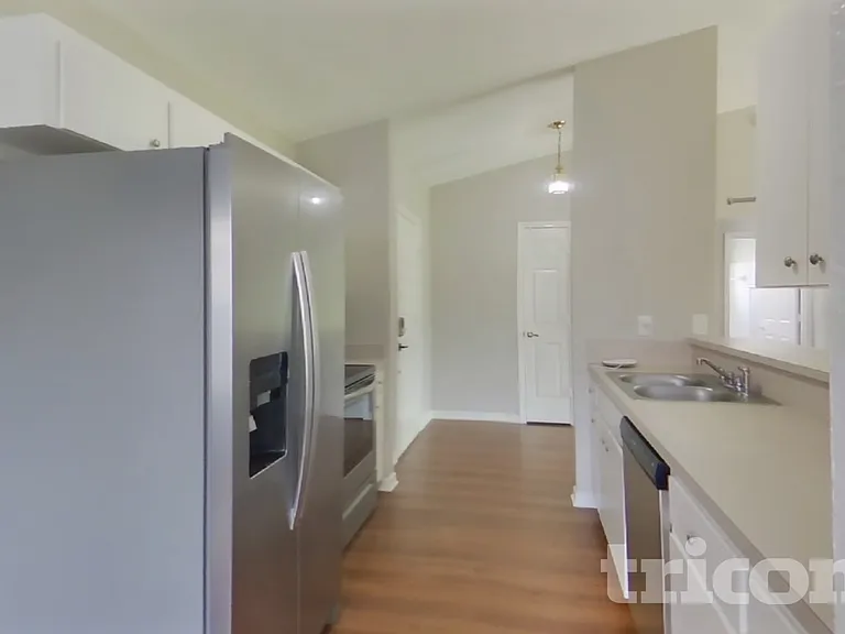 7833 Manor Dr — Photo 6