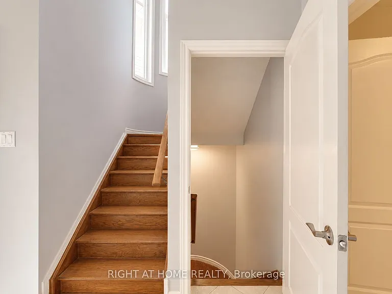 2233 Rockingham Dr — Photo 13