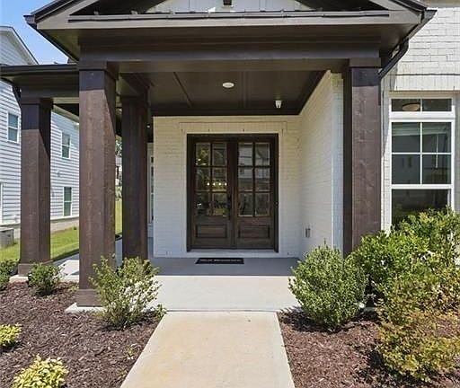 3rd image of 858 Keystone Dr