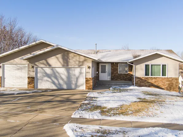 1113 5th Ave NE, Mandan, ND 58554