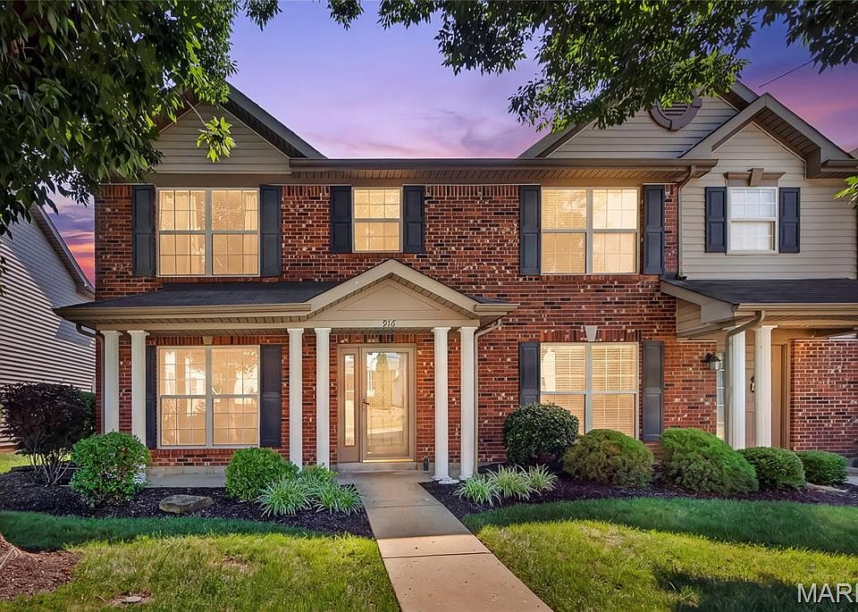1st image of 916 Carpathian Dr