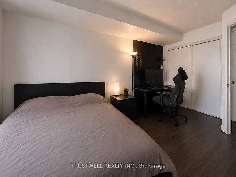 18 Spring Garden Ave #Penthouse 107 — Photo 10