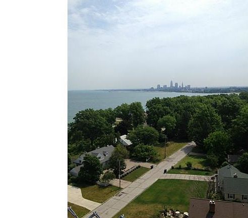 4th image of 11720 Edgewater Dr APT 409