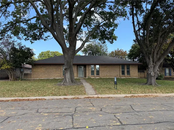 903 Emerson Dr, Allen, TX 75002