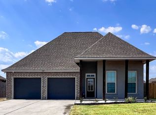 2087 Orleans Run Dr, Lake Charles, LA 70611