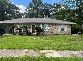 5657 San Juan Dr, Baton Rouge, LA 70811