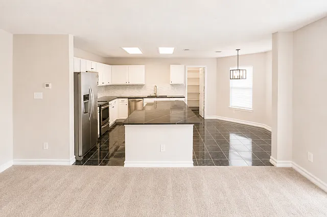 Longbow Dr, Grand Prairie — Photo 4