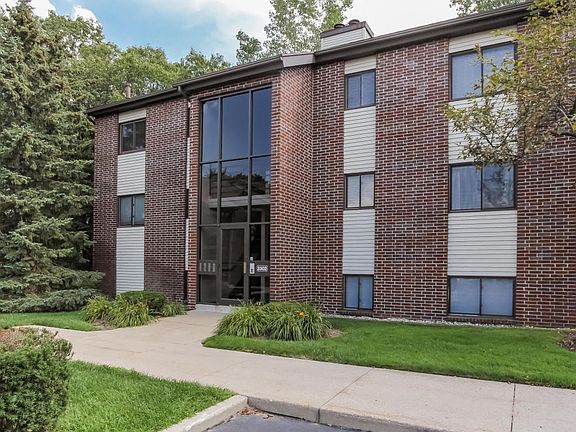 2nd image of 3302 Devonwood Hls NE APT D