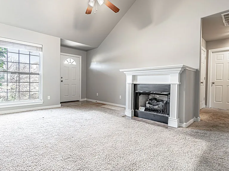 Jones - 261-263 Copper Oaks Dr — Photo 3