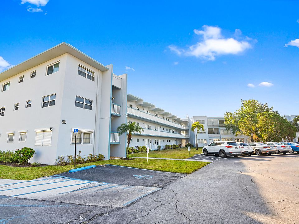 1st image of 2223 PARK Lane #210