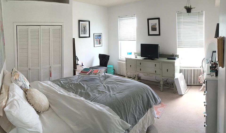 Master Bedroom 12'x14' w/ big closet