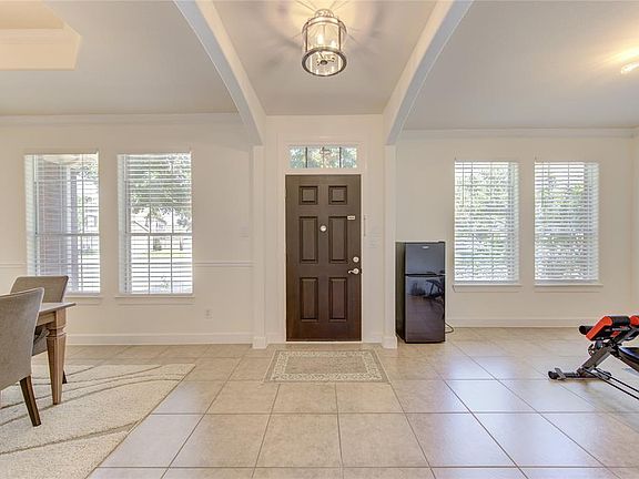 3rd image of 819 Harbor Lakes Lane