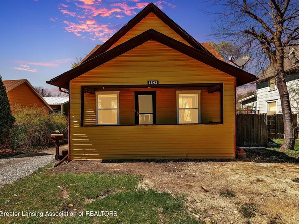 1842 Stirling Ave, Lansing, MI 48910