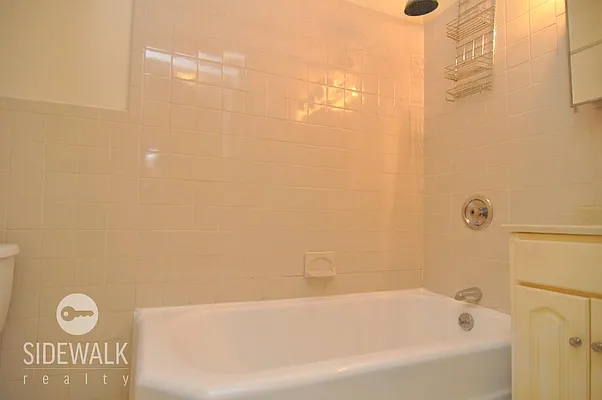 Rented by Sidewalk Realty LLC | media 23