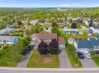 320 Mountain Rd, New Glasgow, NS B2H5W1