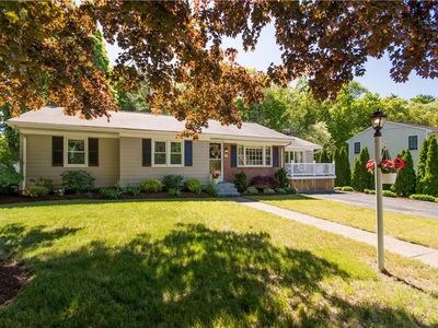 49 Barnes St, Smithfield, RI, 02828