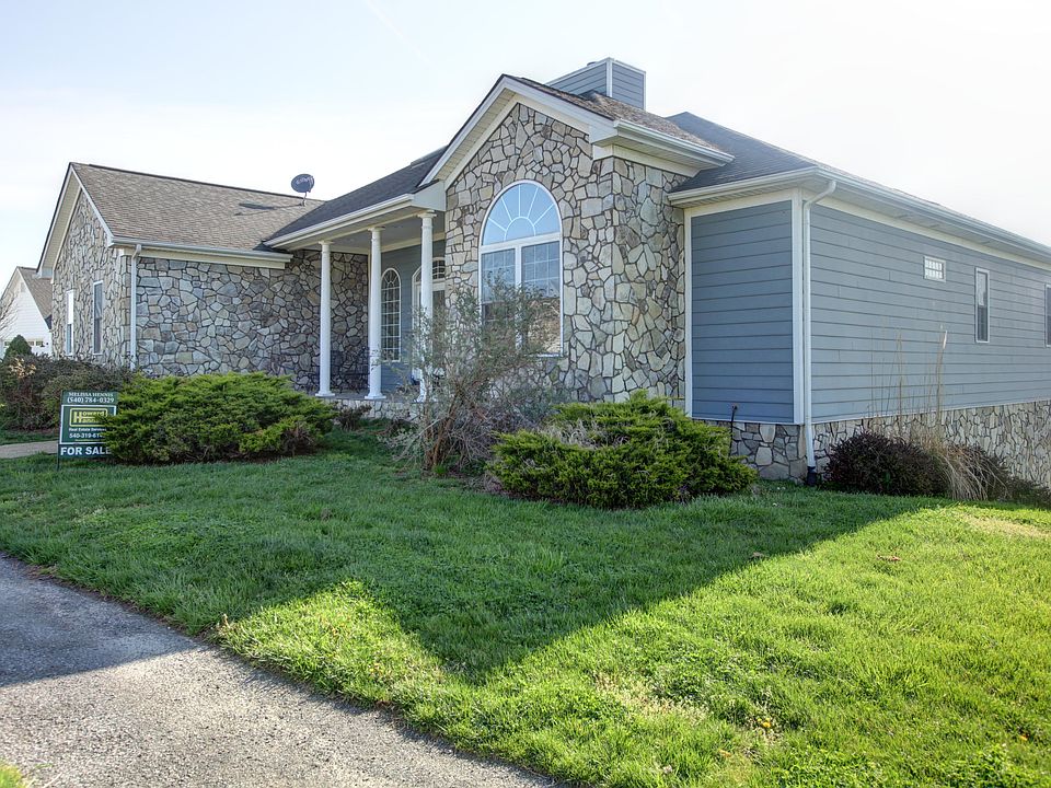 300 Vista Links Dr, Buena Vista, VA 24416 Zillow