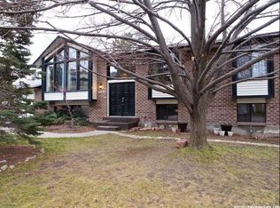 10180 S Newbury Dr, Sandy, UT 84092