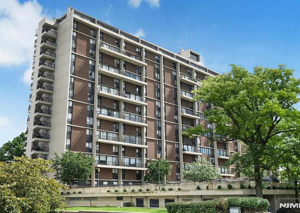1st image of 2 Horizon Rd APT 816