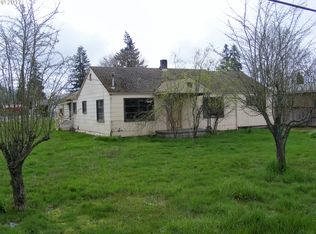 1005 W Oregon Ave, Creswell, OR 97426