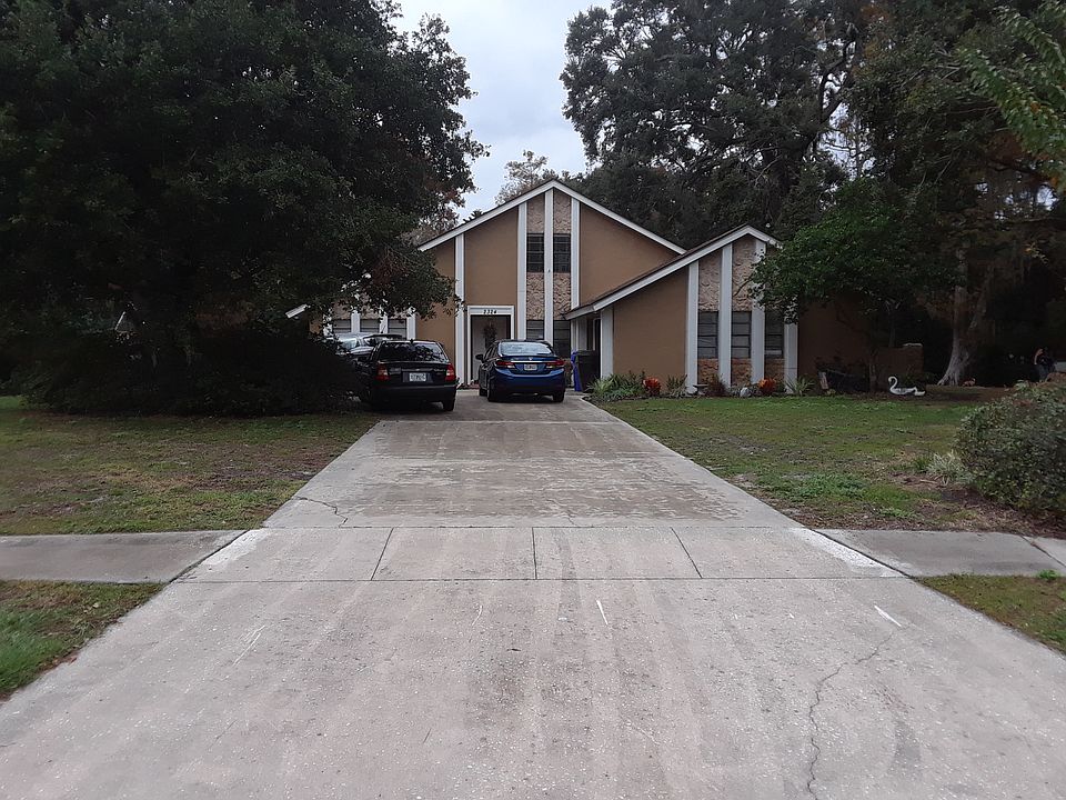 1st image of 2324 Oak Leaf Ln