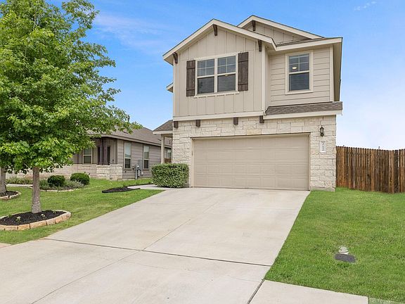3rd image of 212 Compania Dr
