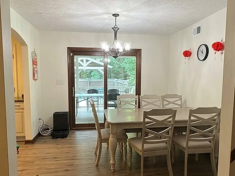 3080 Chimney Rdg E — Photo 11