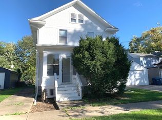 511 Iowa Ave, Aurora, IL 60506