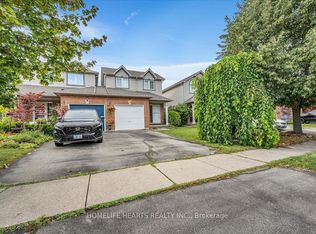 21 Bronte Ct, Hamilton, ON L9H7N2