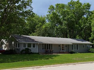 405 Lake St, Emmetsburg, IA 50536