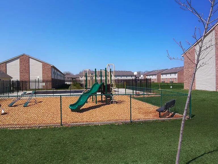 Maple Tree Apartments — Photo 6