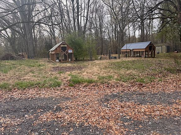 4th image of 1700 Harris Bridge Rd