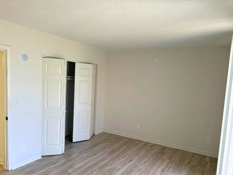 3263 Bourbon Aly W #E — Photo 29