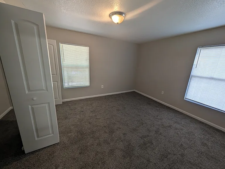 3705 E North Bay St — Photo 12