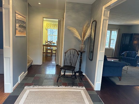 Foyer (Kitchen ahead, Living Room to the right, Dining Room to the left)