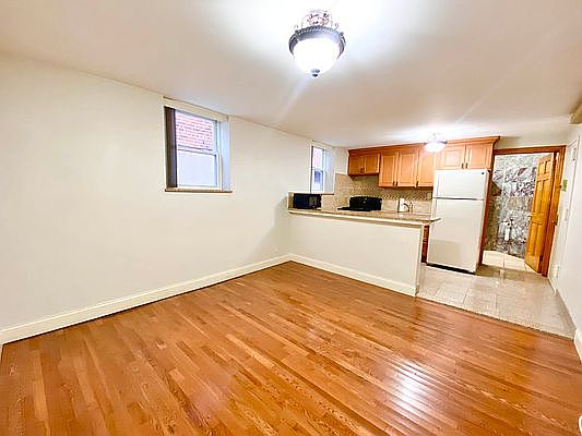 5th image of 33-40 28th St #1