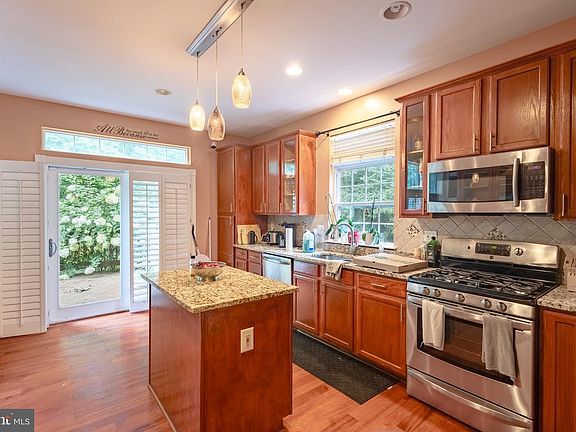5th image of 5425 Wooded Way