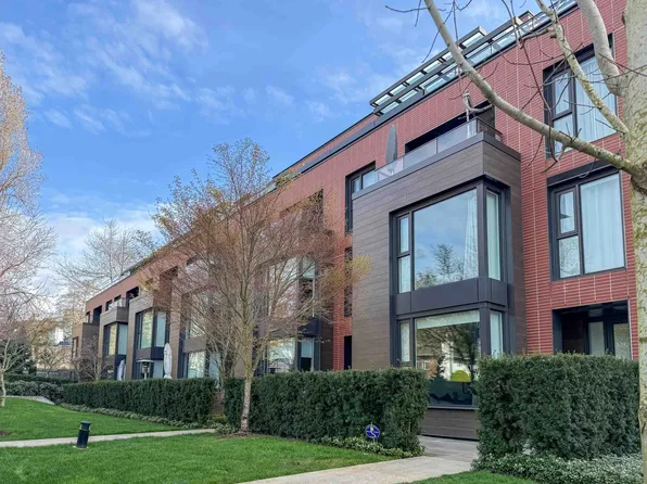 7128 Adera St #101, Vancouver, BC V6P 0H6