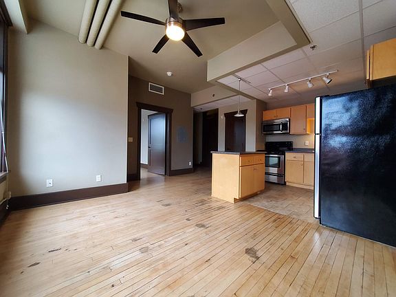 4th image of 241 N Broadway Unit 205