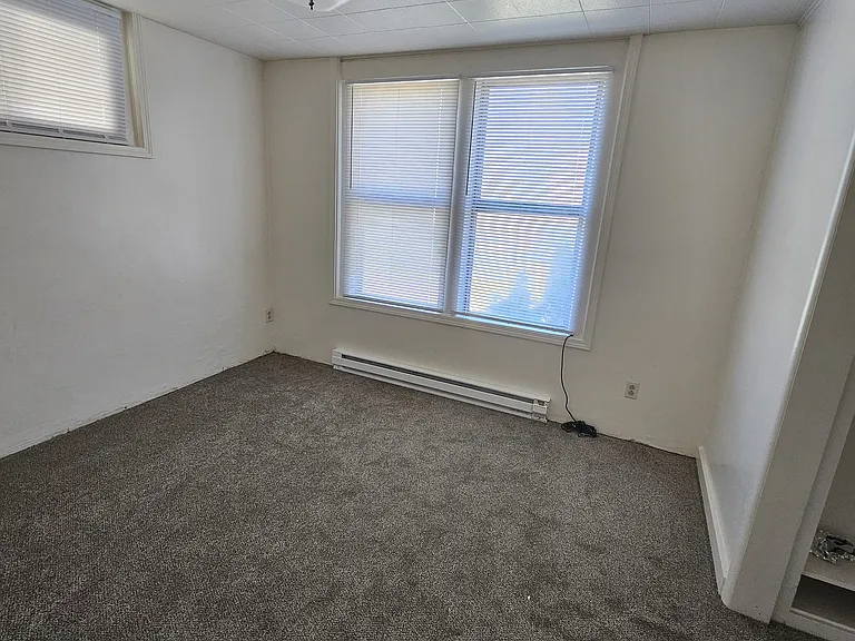 110 7th St #1 — Photo 3